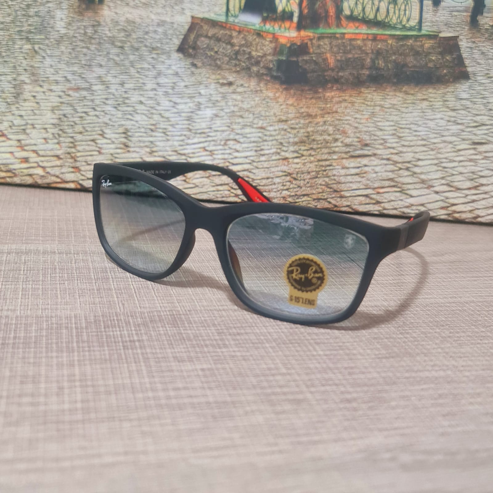 Sunglass