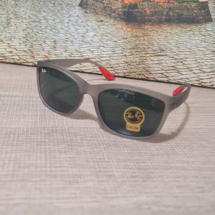 Sunglass