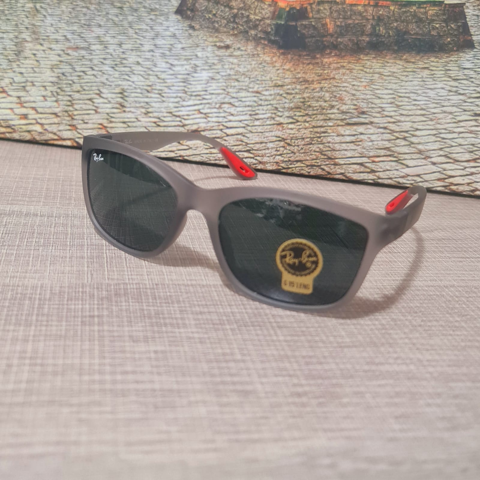 Sunglass